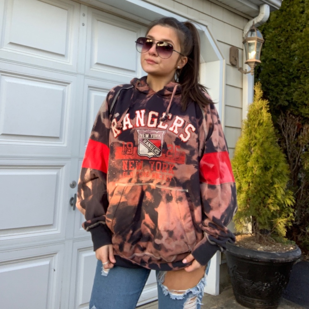 CUSTOM BLEACHED CLOTHING